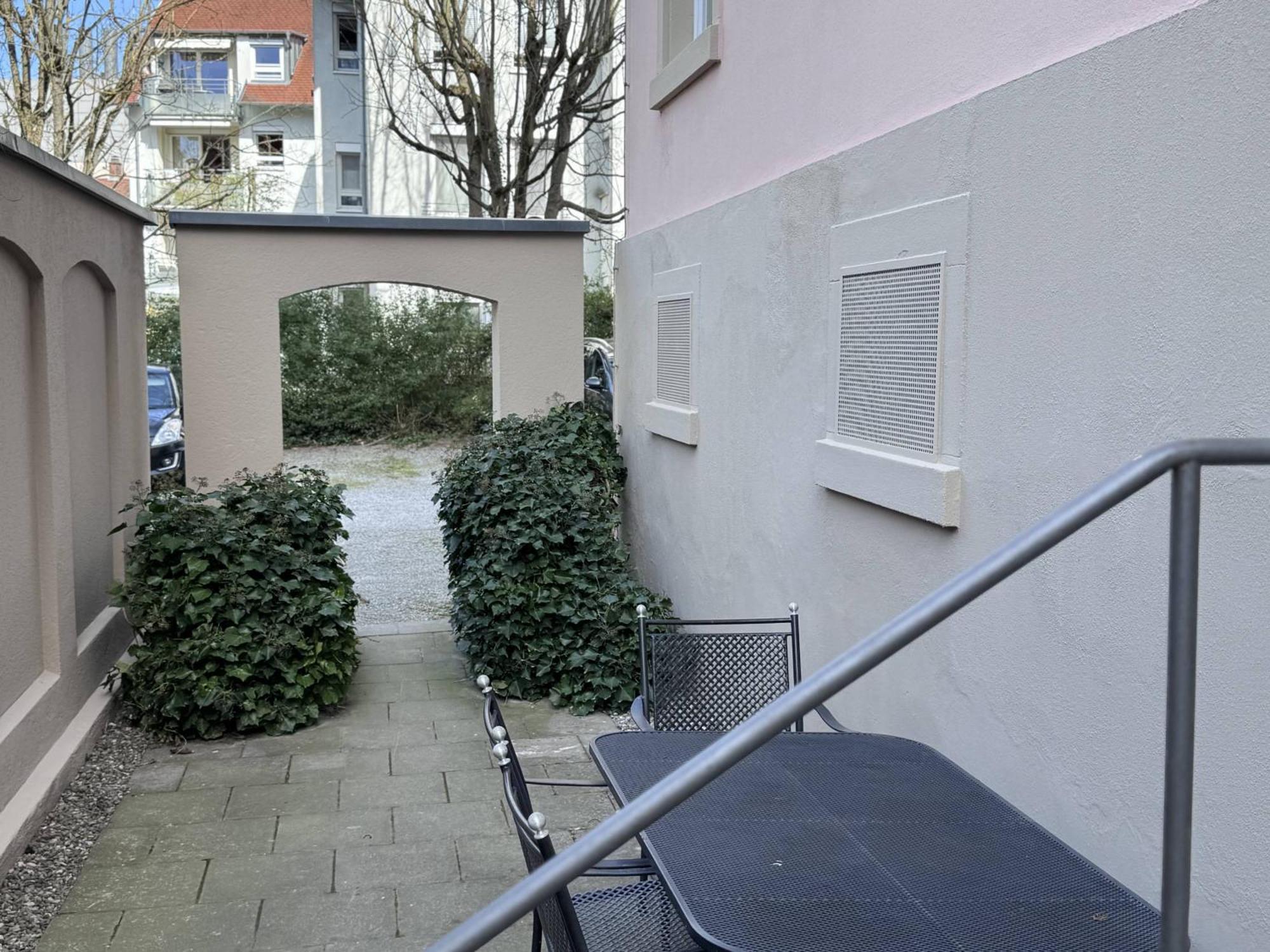 Seeglueck Seeliebe - Charmante Jugendstilwohnung Mit Parkplatz Direkt Im Zentrum Nahe Bahnhof Und Seeufer In Konstanz Ngoại thất bức ảnh